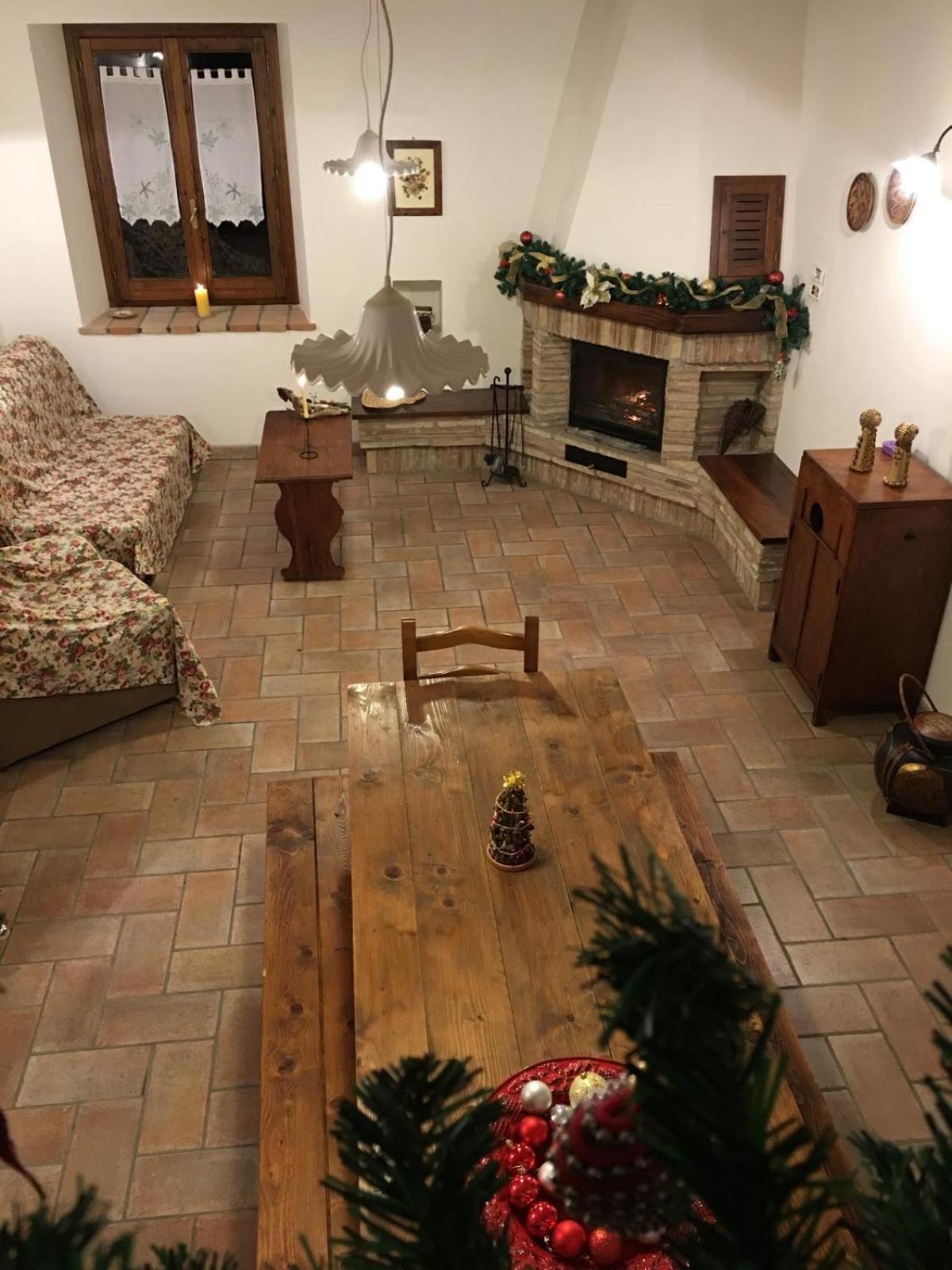Valfabbrica Agriturismo Casa Del Nonno מראה חיצוני תמונה