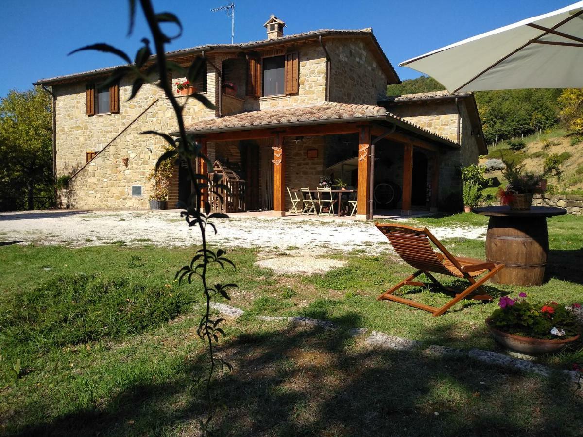 Valfabbrica Agriturismo Casa Del Nonno מראה חיצוני תמונה
